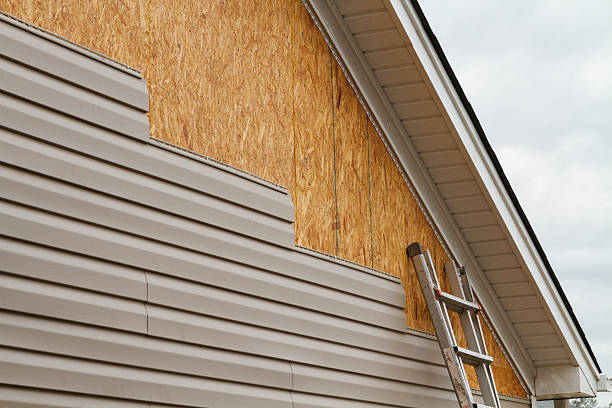 Professional Emergency Siding Repair technician working in Fairfield, OH